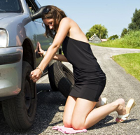 bring sb to one’s knees bring sb to one’s knees